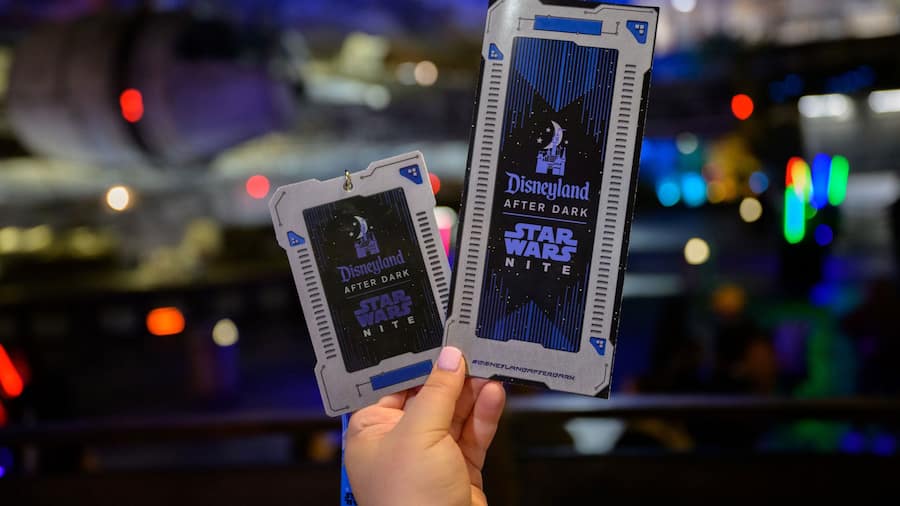 Disneyland après la tombée de la nuit : Star Wars Nite