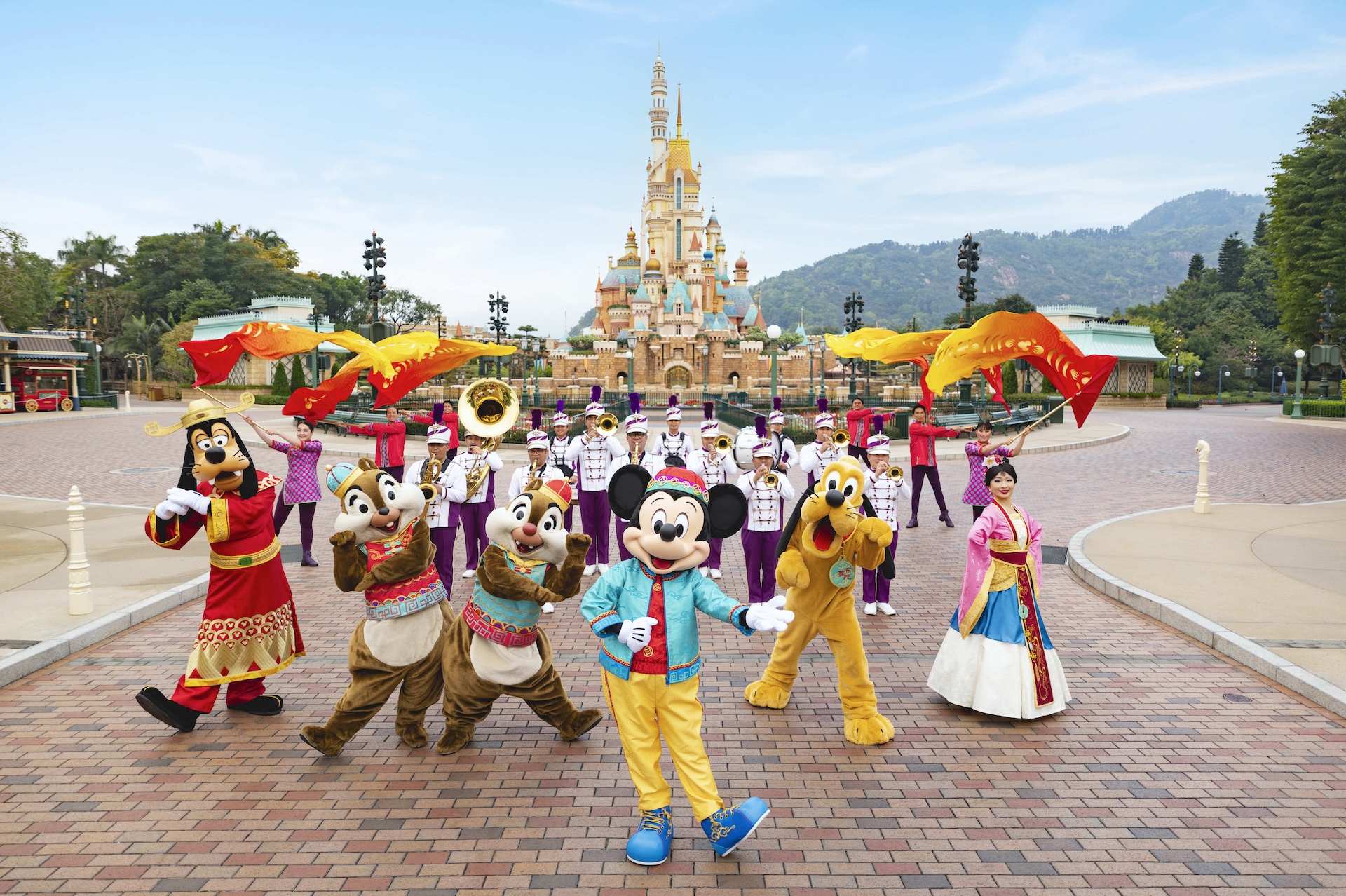 Guide du Nouvel An chinois 2025 à Shanghai Disney Resort et Hong Kong Disneyland Resort